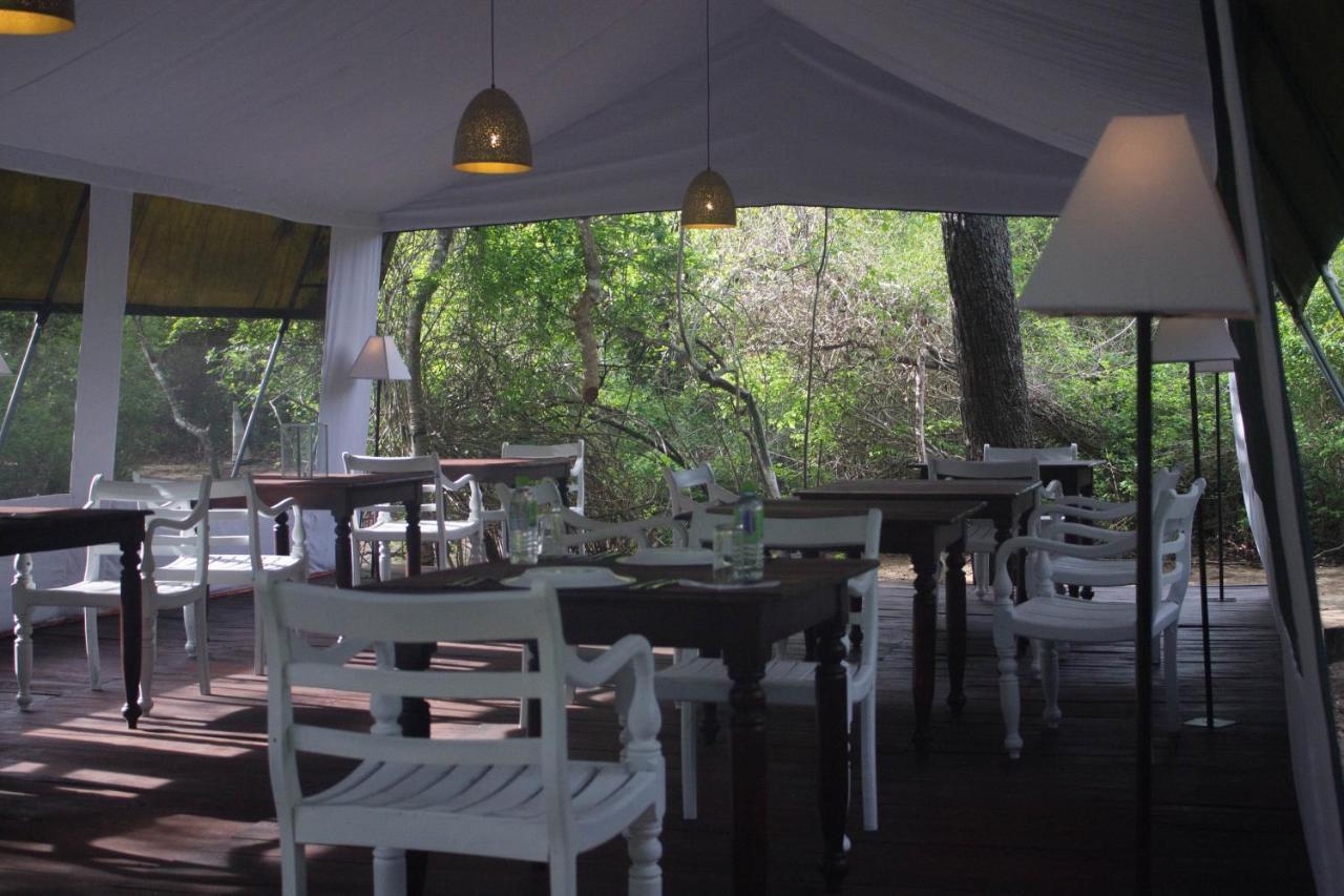 Elephant Lake Yala تيساماهاراما المظهر الخارجي الصورة