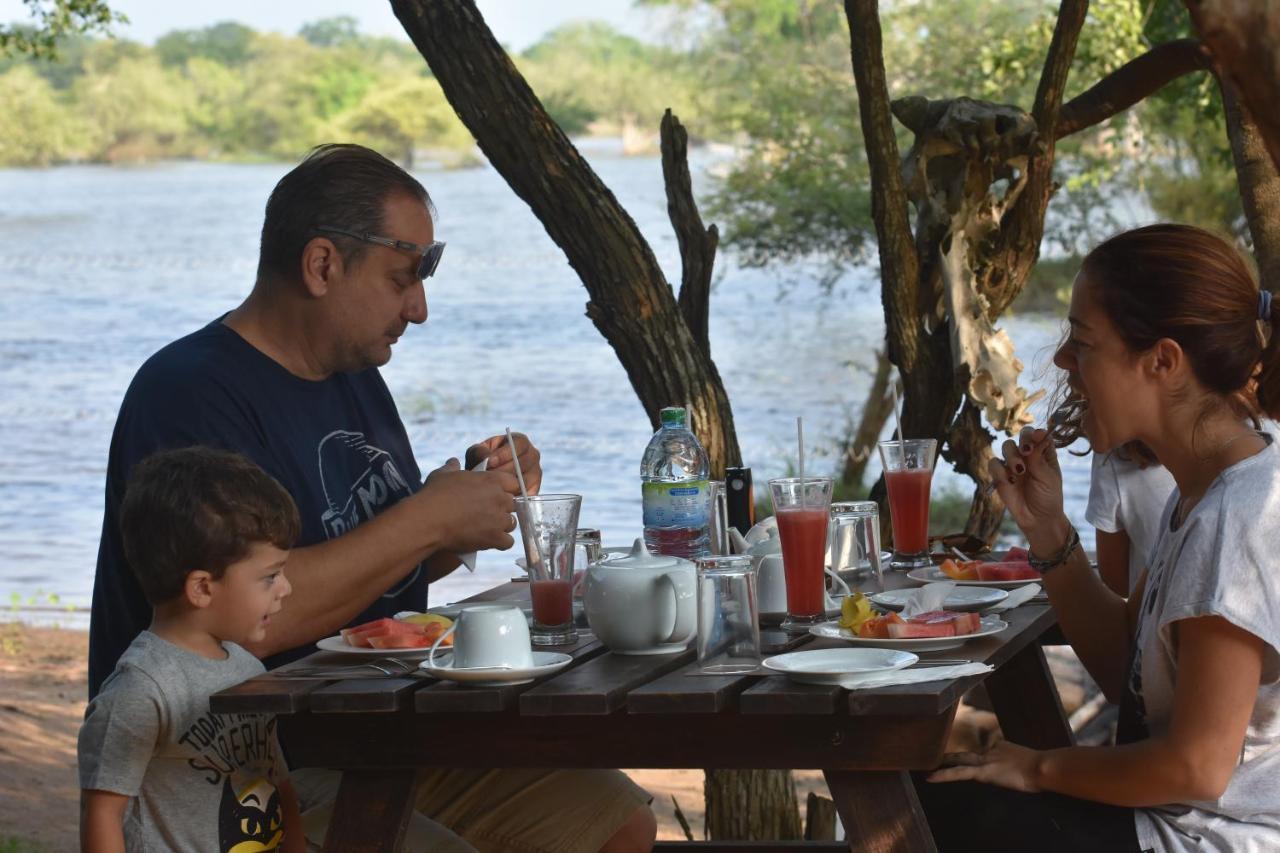 Elephant Lake Yala تيساماهاراما المظهر الخارجي الصورة